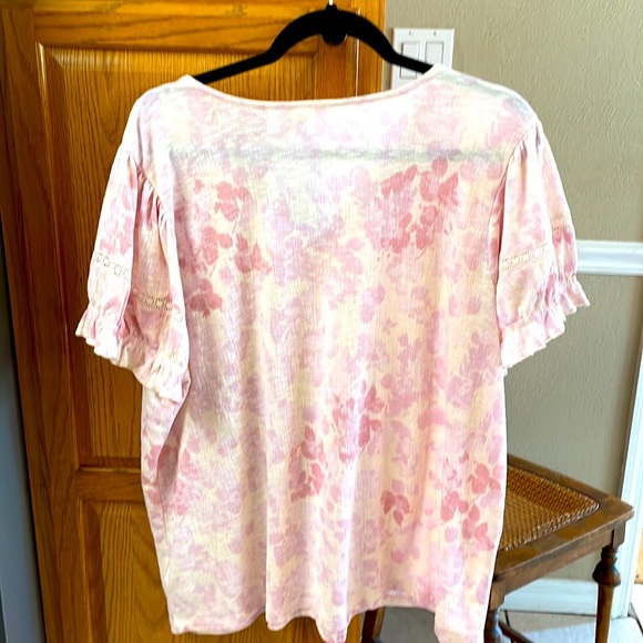 Como Blu Pink and white floral 2X women’s blouse plus size - Picture 4 of 4